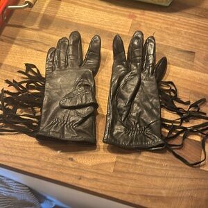 WILSONS small genuine leather gloves.